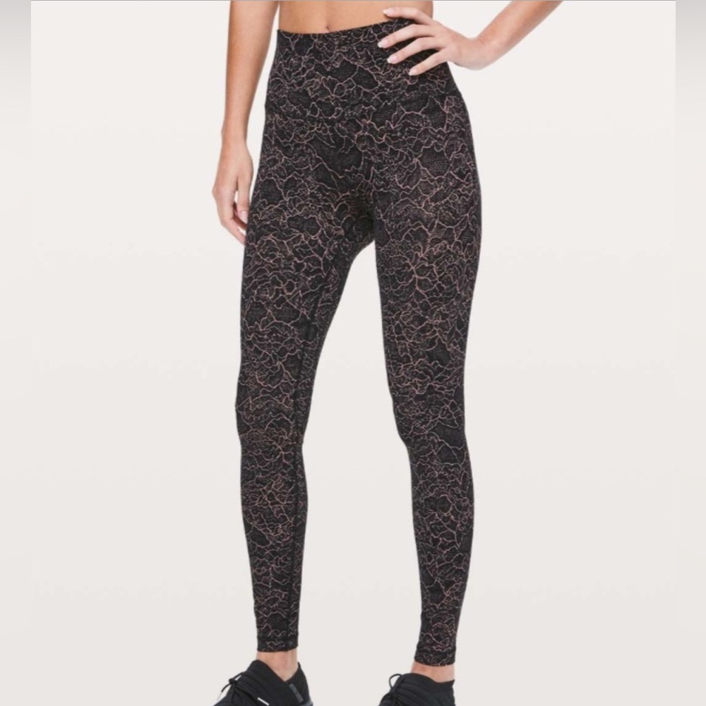 EUC - Align Pant 28” Lacescape Spanish Rose Black